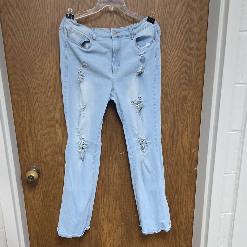 SHEIN SUPER STRETCHY Light Blue Distressed Jeans, size 1x by SHEIN Curve